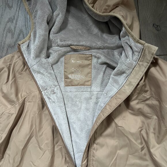 LL Bean Insulated Hooded Tan Jacket Size Large Regular - Picture 6 of 7